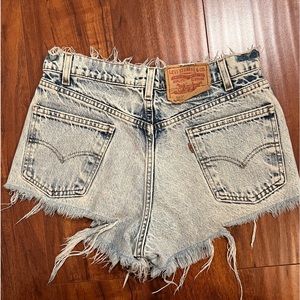 Levi’s vintage jean 560 shorts size 32